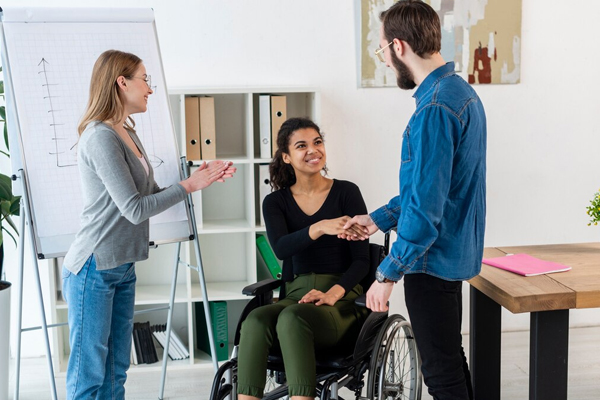Support workers assisting NDIS social participation Wanniassa programs